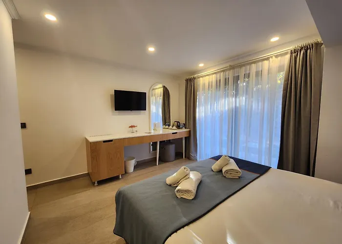 Otel Park & 3*