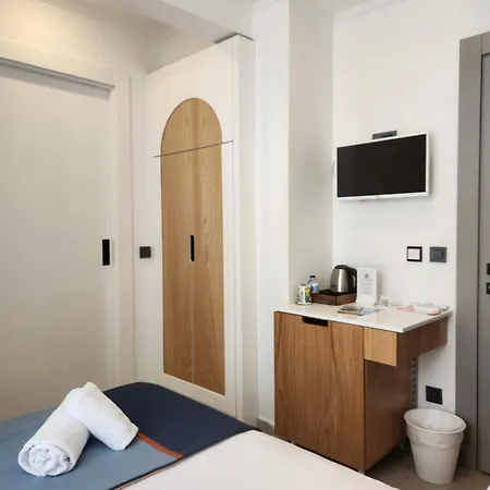 Hotel Park & *